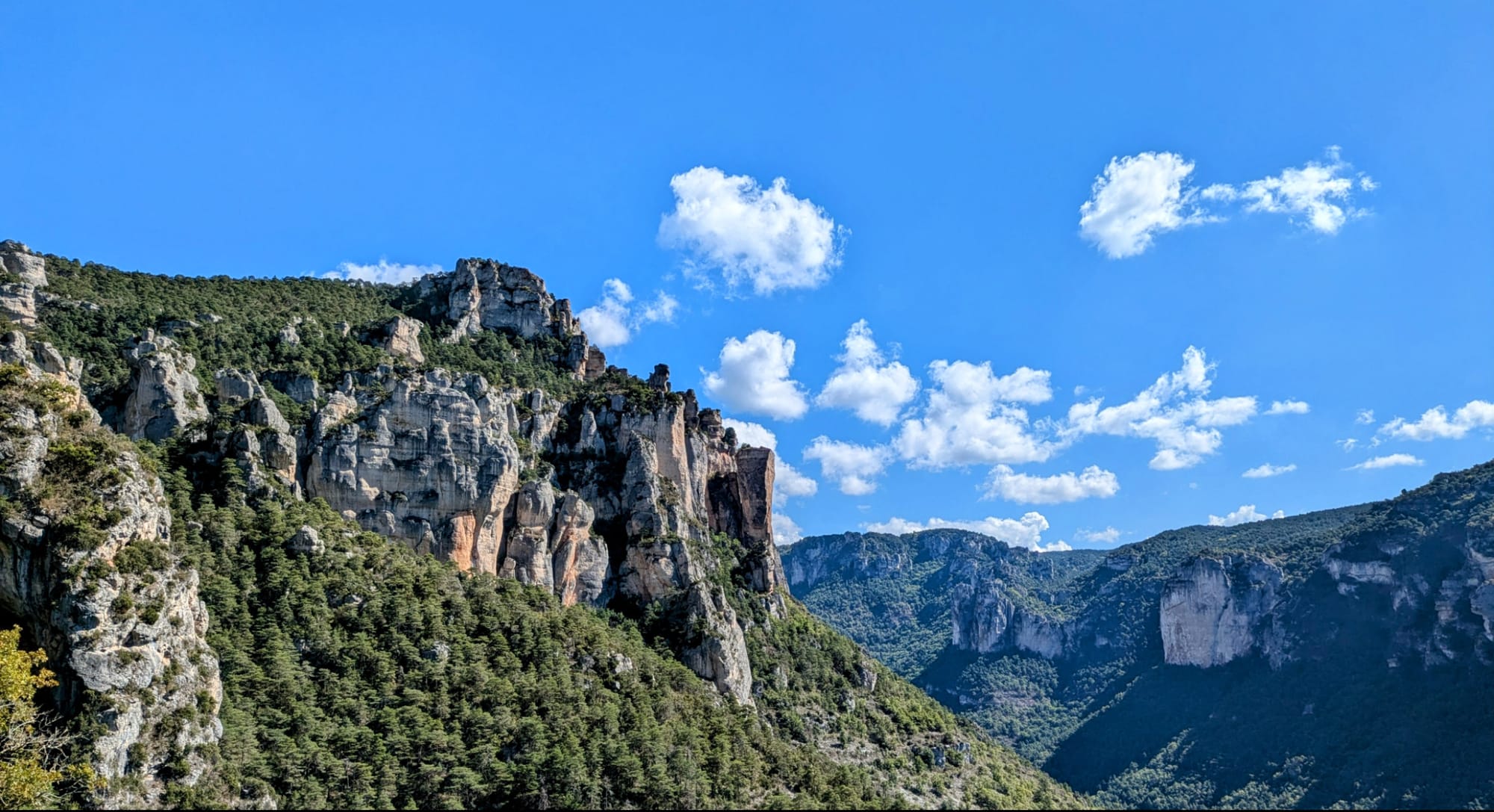 Tarn x Jonte: A climbers playground